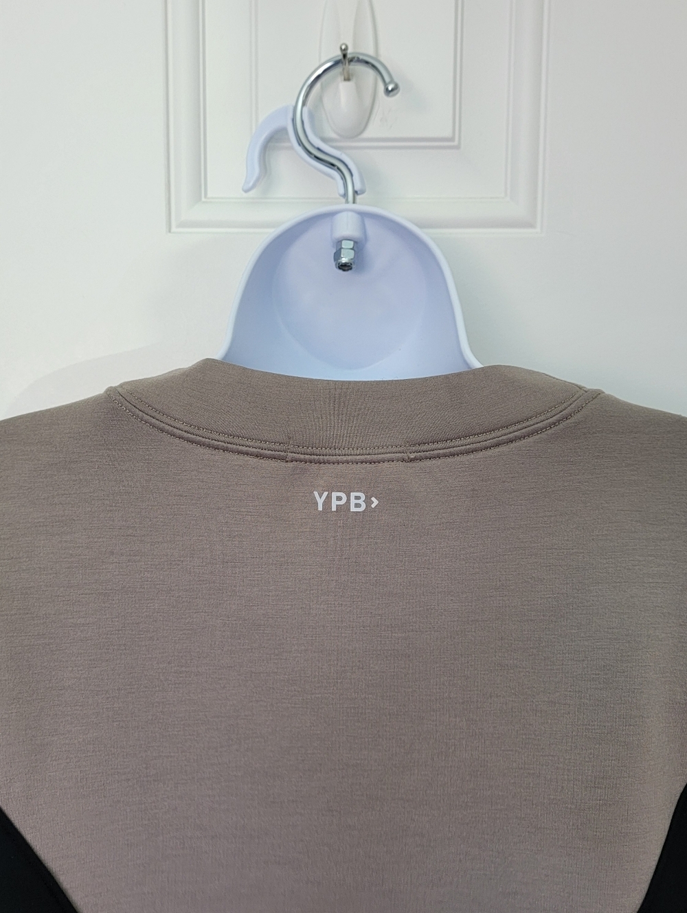 YPB NeoKnit Cropped Pullover Sweatshirt Gray Black Color Block Design Size Small - Picture 7 of 11